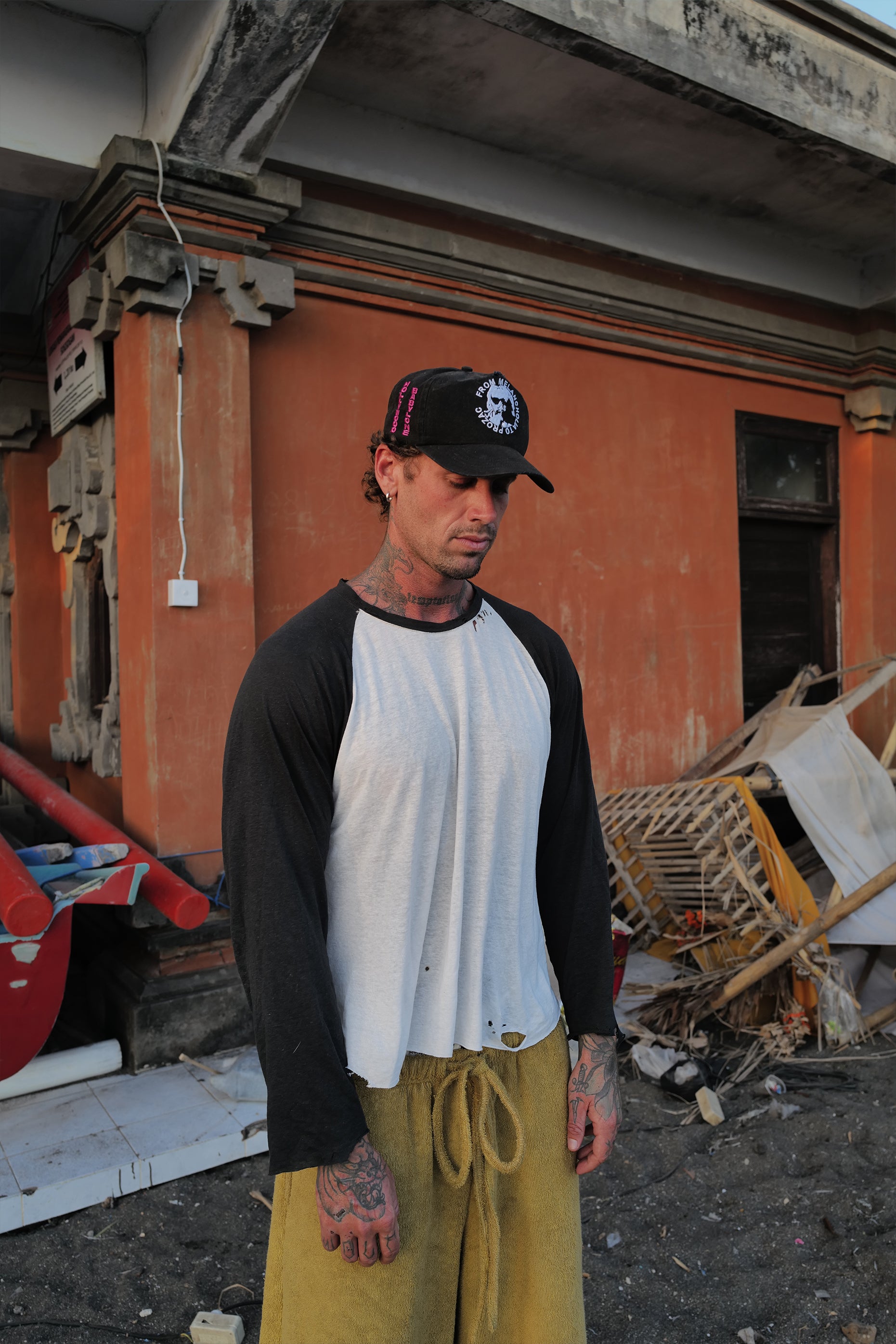 Premium Black Linen Raglan